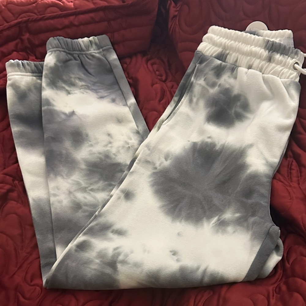 Stylish Gray and White womenswear pajama